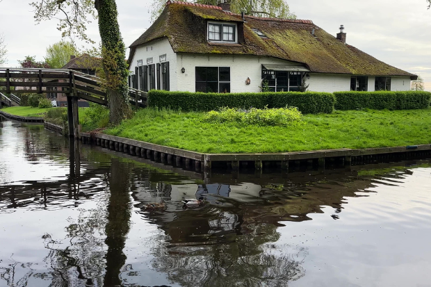 Mengapa Tak Ada Jalan