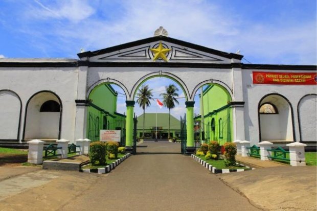 Objek Wisata Benteng Kuto Besak 