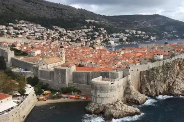 Keindahan Walls of Dubrovnik dengan Panorama Kota Tua