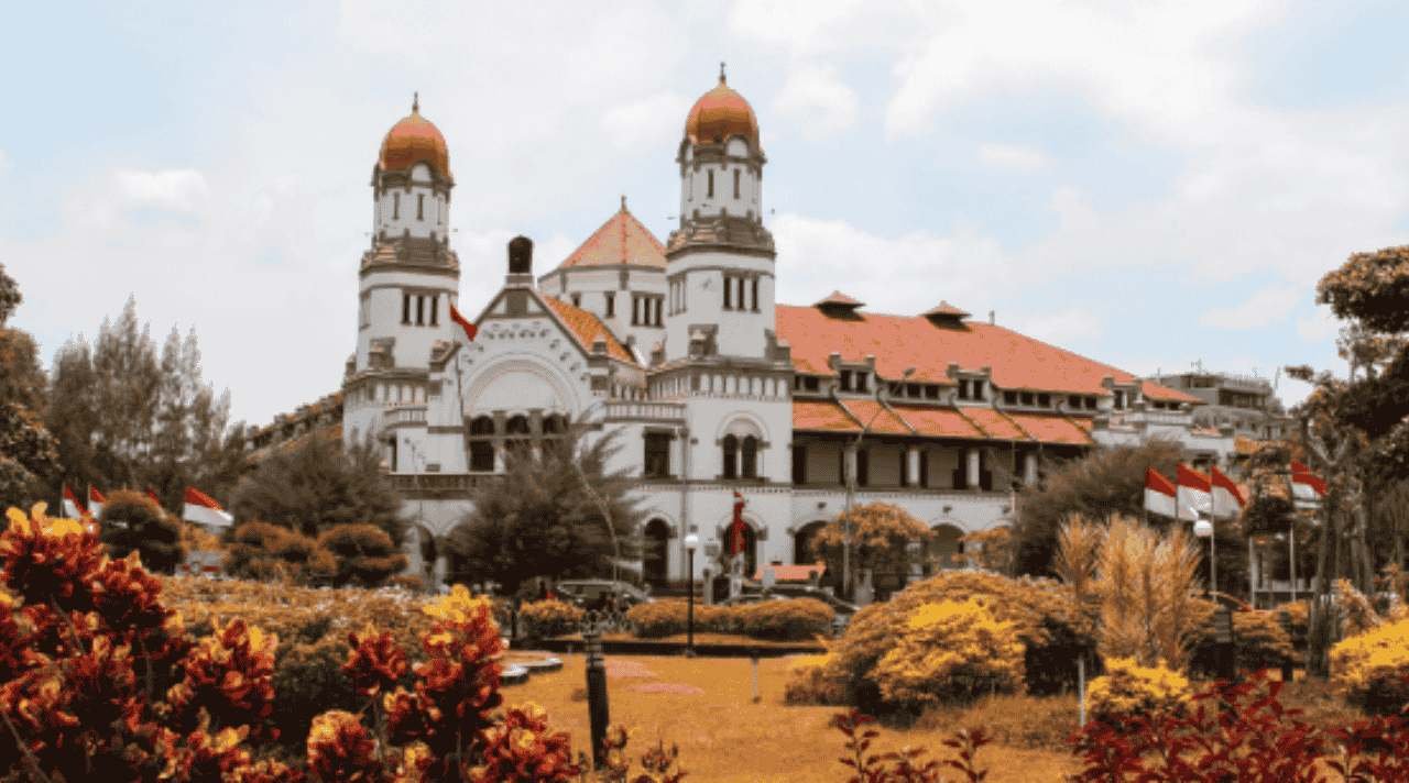 Serunya Wisata Lawang Sewu Semarang Bersejarah