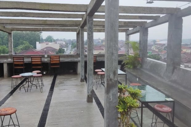 Cafe Rooftop Banjarnegara yang Hits