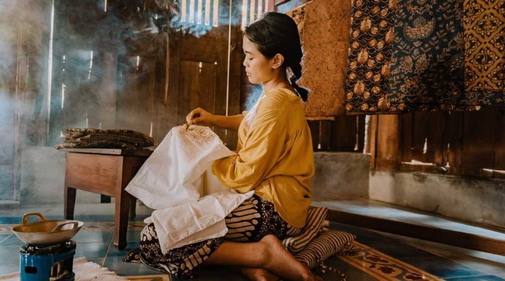 Tradisi Membatik Nusantara yang Tak Lekang Oleh Zaman
