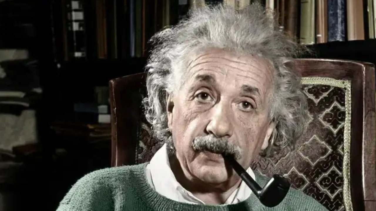 Albert Einstein Sosok Jenius yang Menginspirasi Dunia