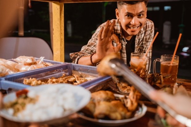 Mengapa Angkringan Sederhana Sangat Menarik