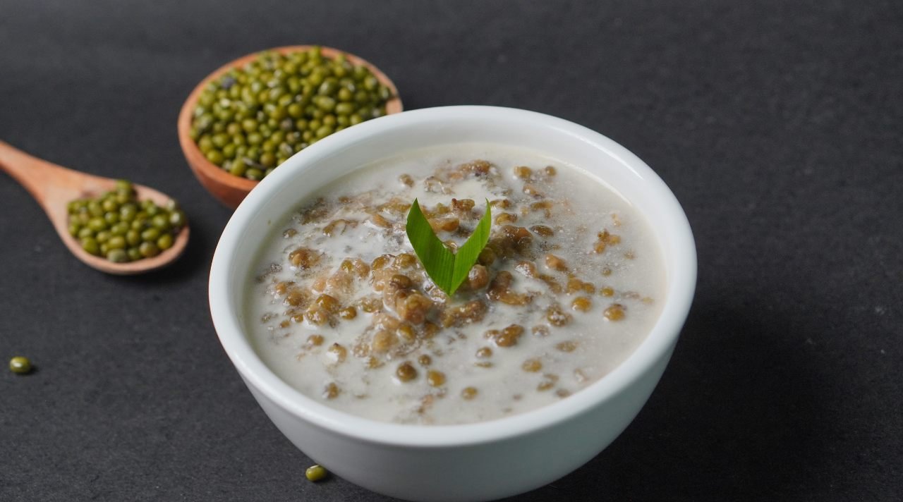 Bubur Kacang Hijau Santan Gurih, Sarapan Sehat Penuh Gizi