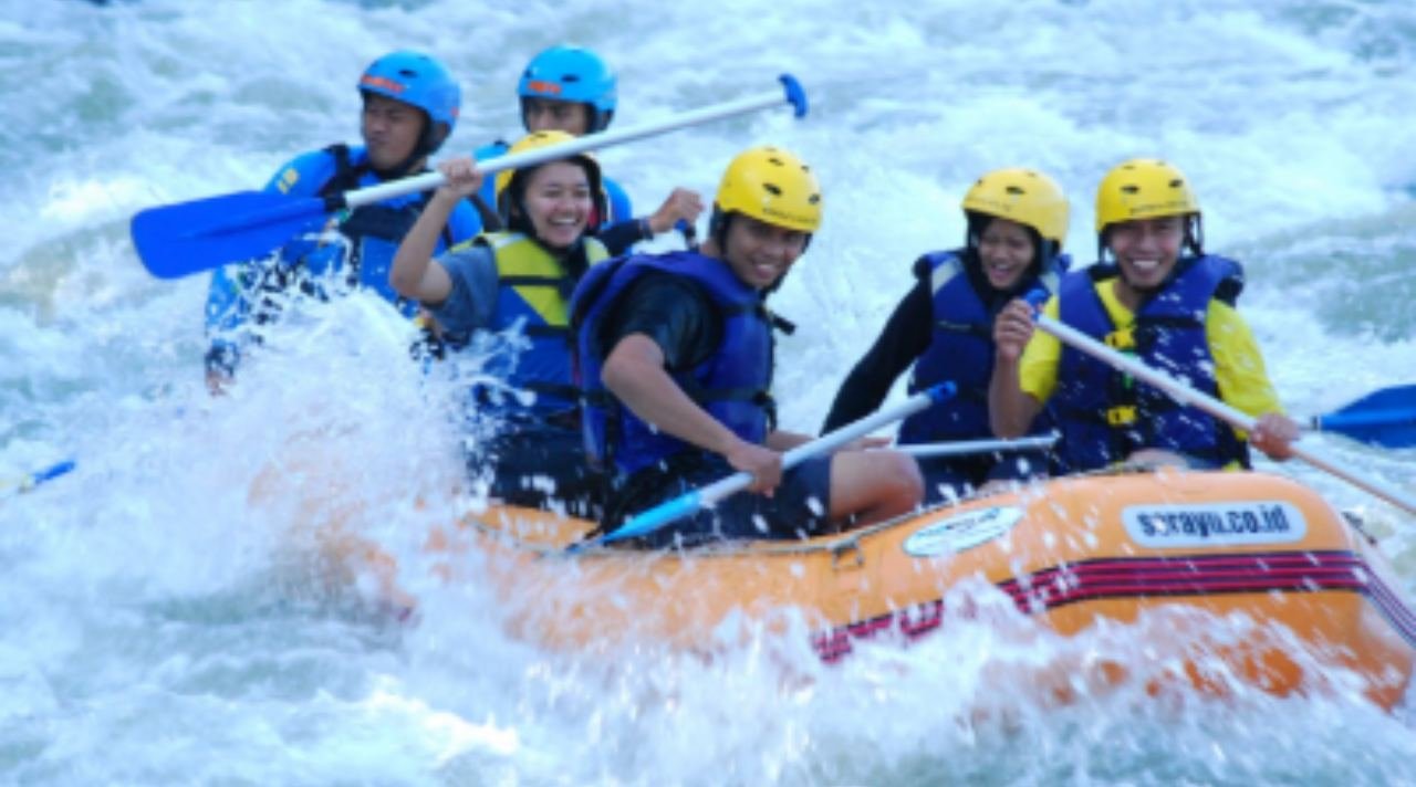 Arung Jeram Serayu Tempat Seru Buat yang Suka Tantangan