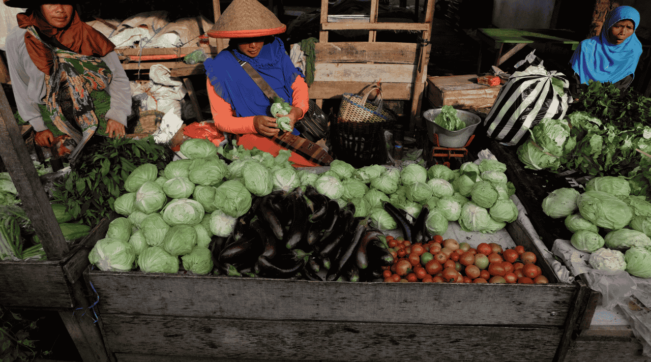 Kisah Ibu Penjual Sayur yang Tak Pernah Menyerah di Tengah Kerasnya Hidup