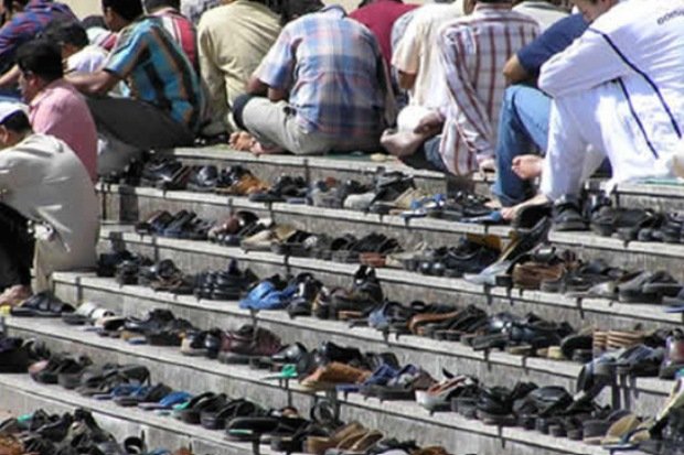 Opini Tentang Hilangnya Sandal dan Bagaimana Kebiasaan Ini Jadi Warisan Tak Resmi