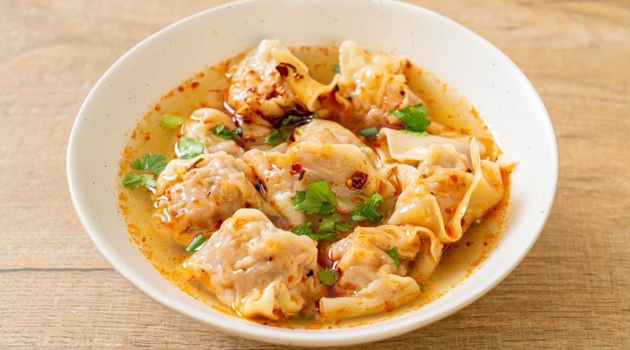 Pangsit Kuah Enak untuk Hari yang Bikin Kamu Butuh Hangat