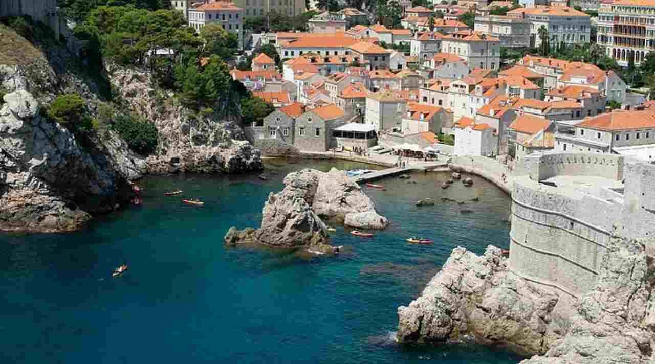 Menyusuri Walls of Dubrovnik, Benteng Bersejarah dengan Panorama Kota Tua Kroasia