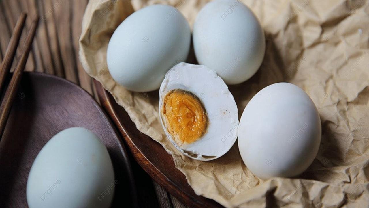 Telur Asin Kuliner Tradisional Gurih yang Kaya Nutrisi