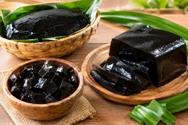Cincau Hitam dan Karakteristiknya