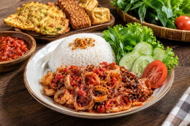 Tambahkan Pelengkap agar Sambal Cumi Makin Menggoda